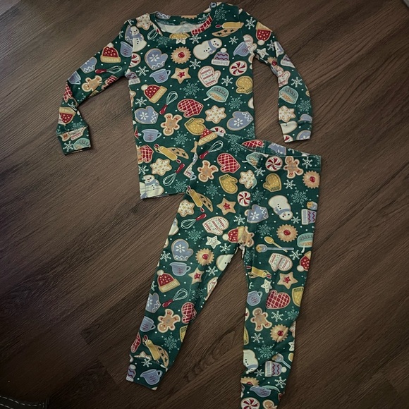 Jingles & Joy PJ Set (2T) - Picture 4 of 5
